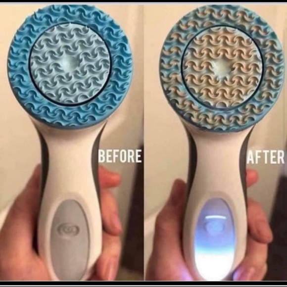 LumiSpa with out head and treatment Cleanser